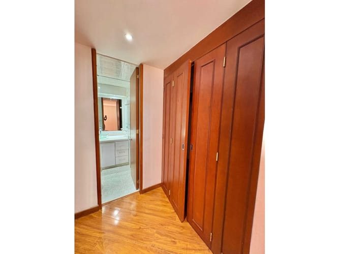 Apartamento de 3 alcobas en arriendo en Santa Barbara, Bogotá, 181 m² · foto 12 de 22