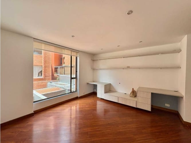 Apartamento de 3 alcobas en arriendo en Santa Barbara, Bogotá, 181 m² · foto 16 de 22