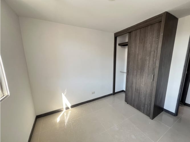 Apartamento de 3 alcobas en arriendo en Lagos De La Doctora, Sabaneta, 78 m² · foto 9 de 17