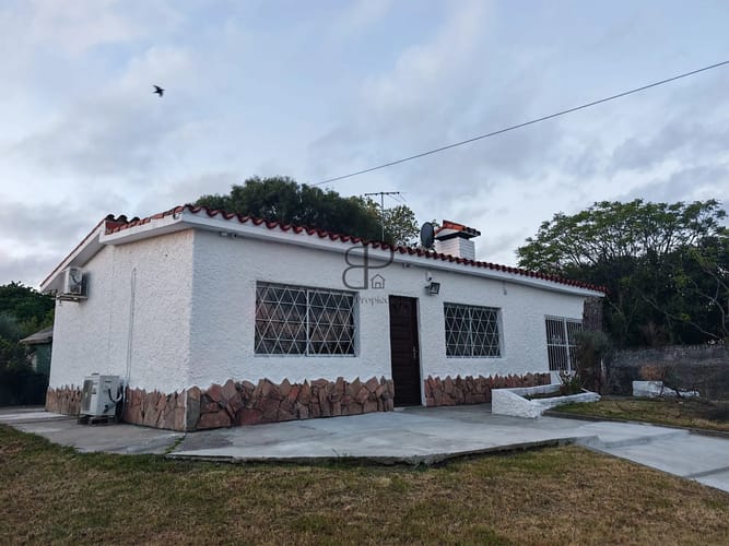Alquiler Casa 3 Dormitorios Solymar Gran Jardin y Parrillero