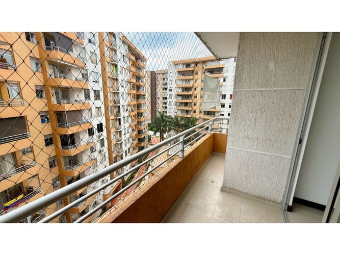 Apartamento de 3 alcobas en arriendo en La Flora, Cali, 75 m² · foto 5 de 24
