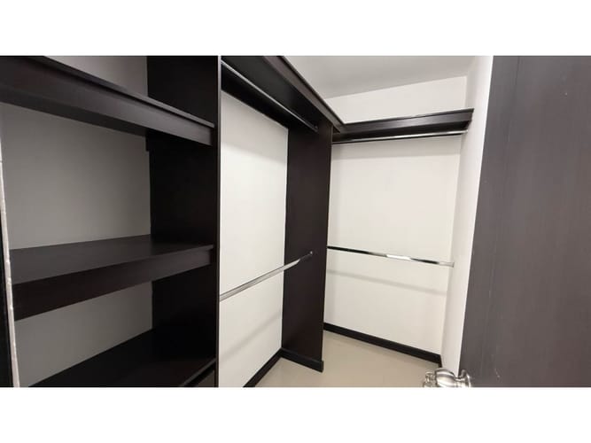 Apartamento de 3 alcobas en arriendo en La Flora, Cali, 75 m² · foto 17 de 24