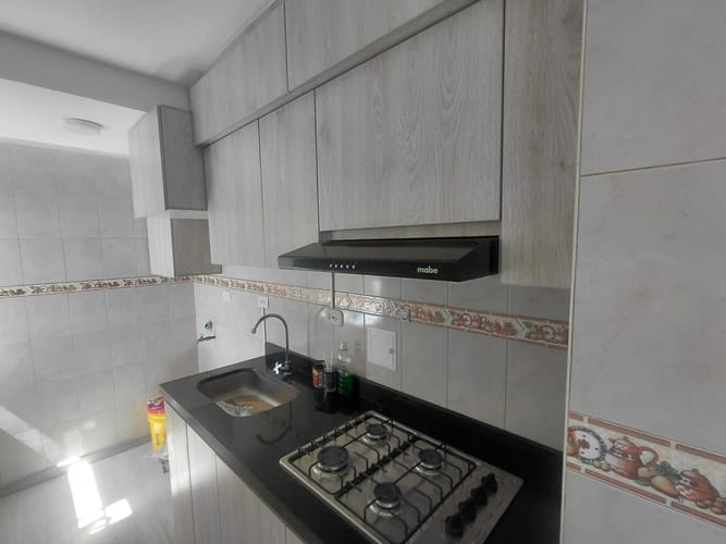 Apartamento de 3 alcobas en arriendo en Santa Rosita, Bogotá, 52 m² · foto 9 de 11