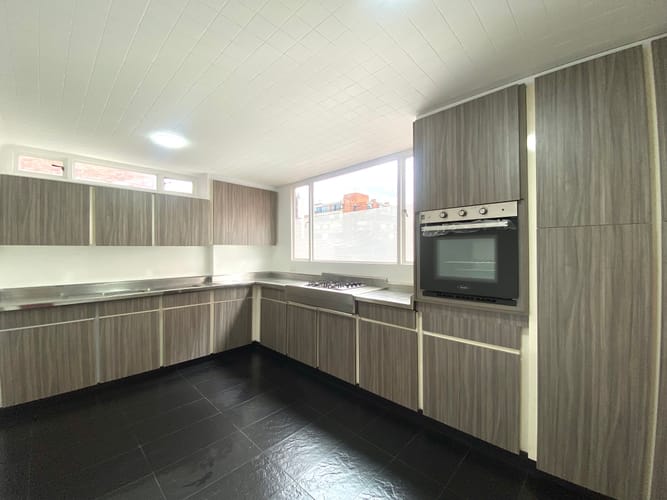 Apartamento de 3 alcobas en arriendo en Chapinero, Bogotá, 214 m² · foto 18 de 19
