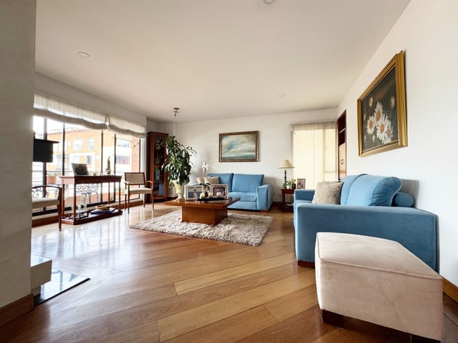 Apartamento de 4 alcobas en venta en Chicó Navarra, Bogotá, 218 m² · foto 4 de 18