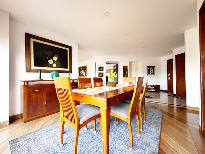Apartamento de 4 alcobas en venta en Chicó Navarra, Bogotá, 218 m² · foto 5 de 18