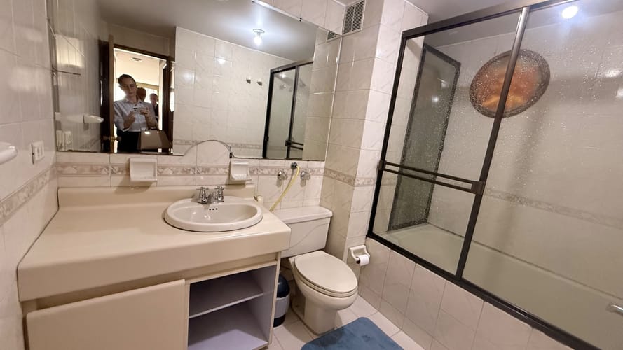 Apartamento de 3 alcobas en venta en Chico Norte, Bogotá, 146 m² · foto 7 de 19