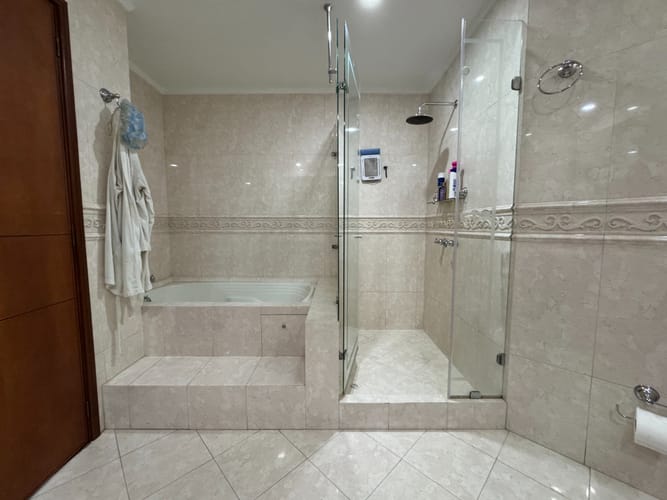 Apartamento de 4 alcobas en venta en Chicó Navarra, Bogotá, 218 m² · foto 14 de 18