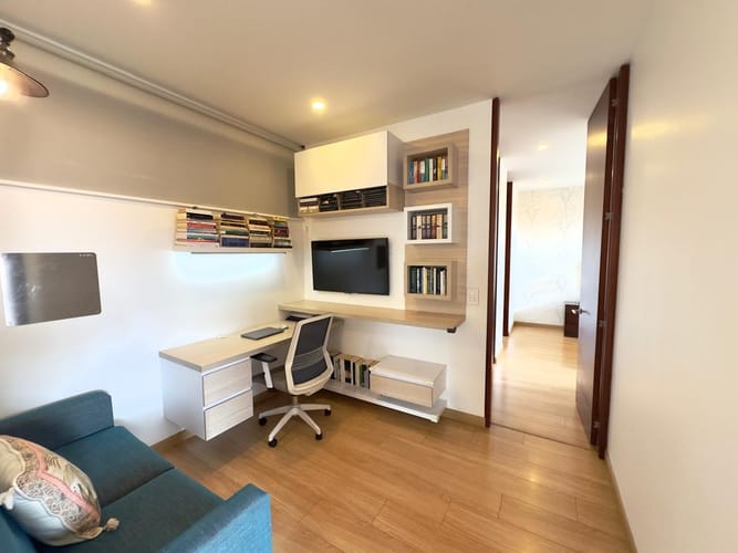 Apartamento de 3 alcobas en venta en Santa Barbara, Bogotá, 131 m² · foto 12 de 24
