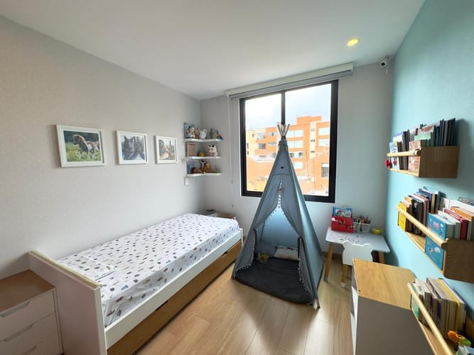 Apartamento de 3 alcobas en venta en Santa Barbara, Bogotá, 131 m² · foto 15 de 24