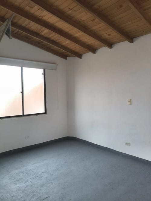Apartamento de 6 alcobas en arriendo en Las Playas, Medellín, 140 m² · foto 10 de 10