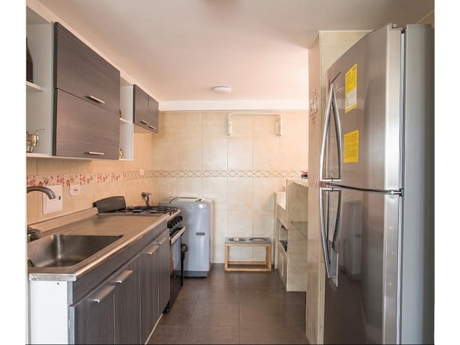 Apartamento de 3 alcobas en venta en Castilla, Bogotá, 57 m² · foto 2 de 10