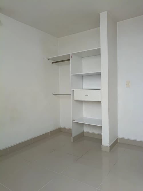Apartamento de 3 alcobas en arriendo en Asomadera No.3, Medellín, 40 m² · foto 7 de 10