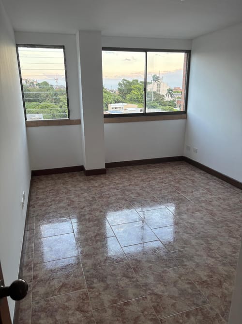 Apartamento de 3 alcobas en arriendo en Santa Rita, Cali, 125 m² · foto 7 de 9
