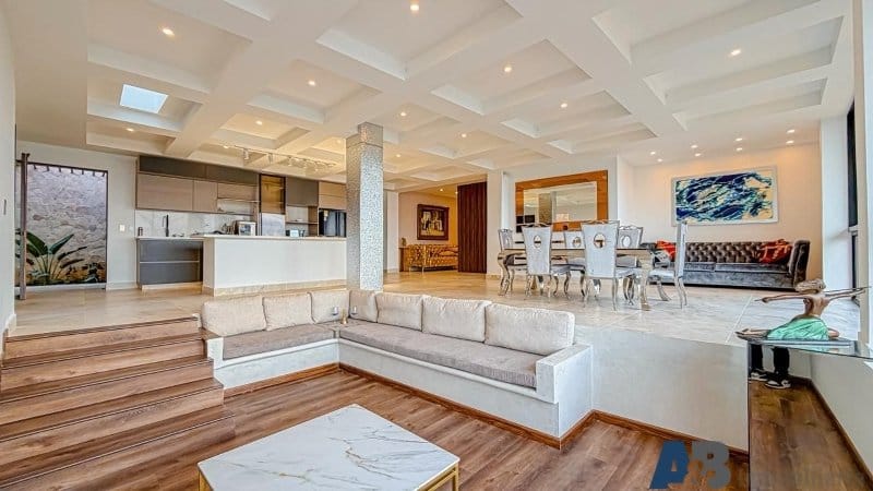 Casa de 3 alcobas en arriendo en Belén, Medellín, 620 m² · foto 11 de 24