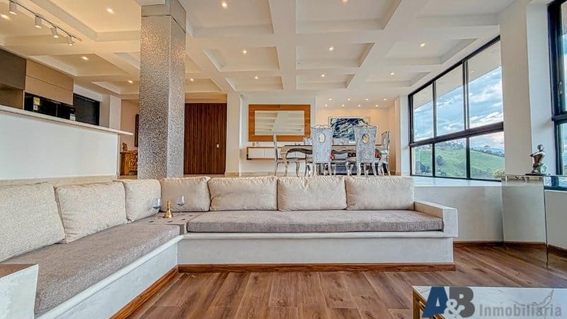 Casa de 3 alcobas en arriendo en Belén, Medellín, 620 m² · foto 12 de 24