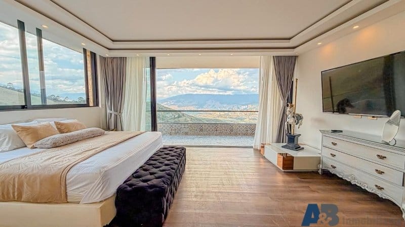 Casa de 3 alcobas en arriendo en Belén, Medellín, 620 m² · foto 14 de 24