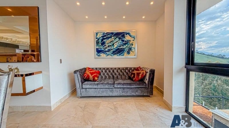 Casa de 3 alcobas en arriendo en Belén, Medellín, 620 m² · foto 16 de 24