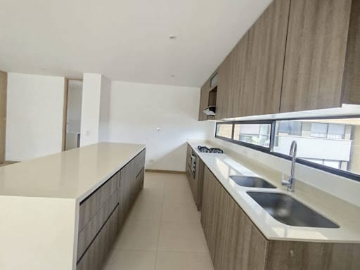 Apartamento de 3 alcobas en arriendo en Barro Blanco, Rionegro, 120 m² · foto 2 de 23