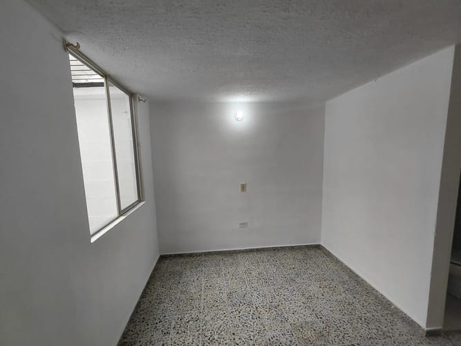 Apartamento de 3 alcobas en arriendo en Prados De Sabaneta, Sabaneta, 110 m² · foto 8 de 23
