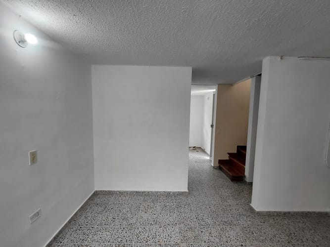 Apartamento de 3 alcobas en arriendo en Prados De Sabaneta, Sabaneta, 110 m² · foto 4 de 23
