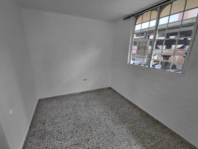 Apartamento de 3 alcobas en arriendo en Prados De Sabaneta, Sabaneta, 110 m² · foto 7 de 23