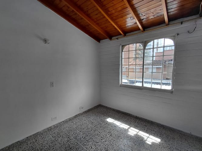 Apartamento de 3 alcobas en arriendo en Prados De Sabaneta, Sabaneta, 110 m² · foto 5 de 23