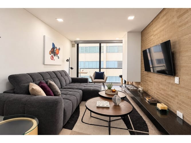 Apartamento de 2 alcobas en venta en Santa Barbara, Bogotá, 78 m² · foto 2 de 13