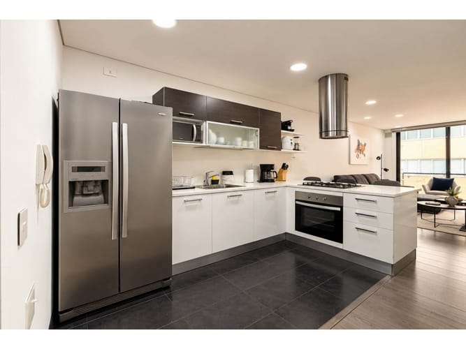 Apartamento de 2 alcobas en venta en Santa Barbara, Bogotá, 78 m² · foto 5 de 13