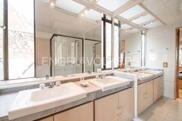 Casa de 4 alcobas en venta en El Refugio, Bogotá, 827 m² · foto 22 de 23