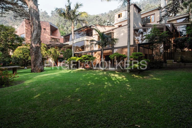 Casa de 4 alcobas en venta en El Refugio, Bogotá, 827 m² · foto 1 de 23