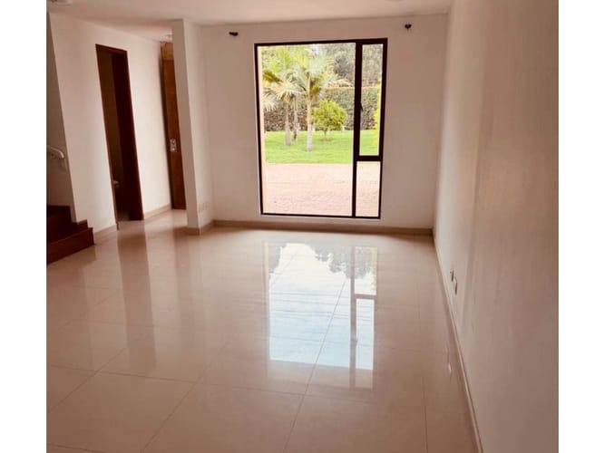 Casa de 3 alcobas en venta en Yerbabuena, Chía, 111 m² · foto 2 de 24