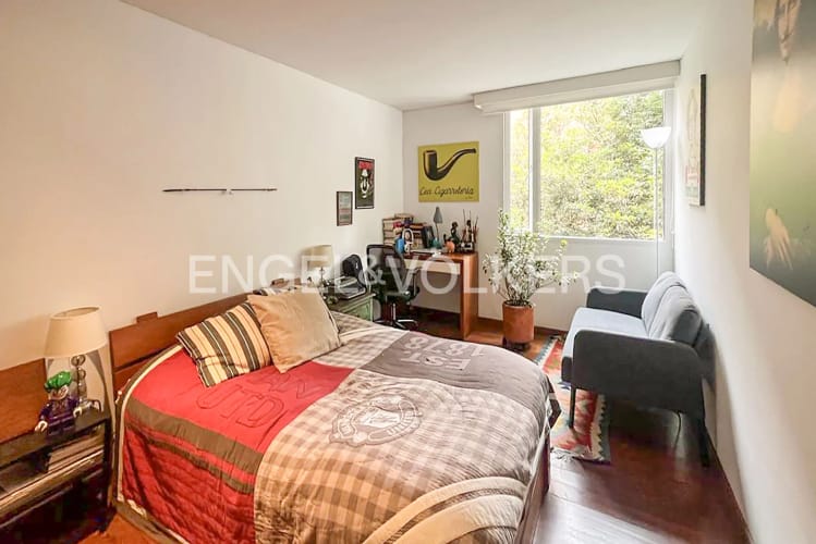 Apartamento de 3 alcobas en venta en Los Rosales, Bogotá, 143 m² · foto 15 de 18