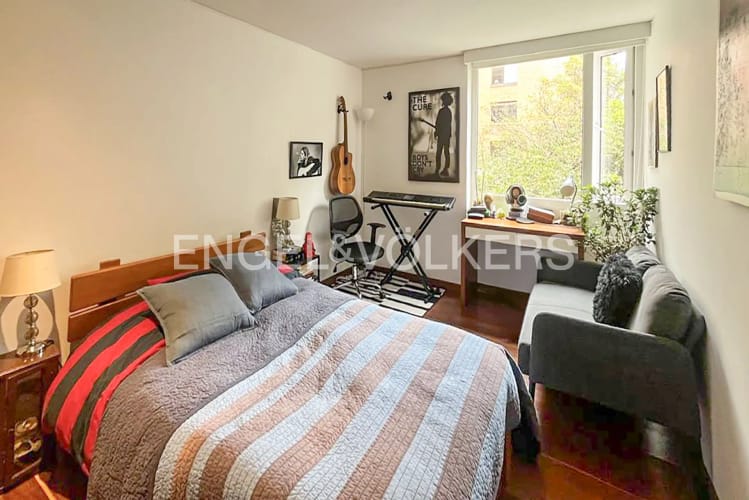Apartamento de 3 alcobas en venta en Los Rosales, Bogotá, 143 m² · foto 14 de 18