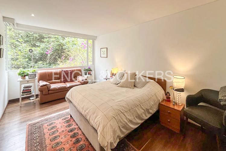 Apartamento de 3 alcobas en venta en Los Rosales, Bogotá, 143 m² · foto 11 de 18