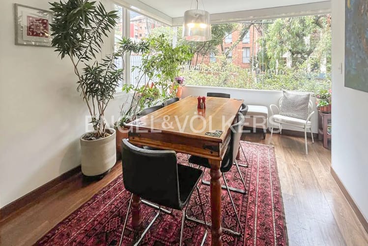 Apartamento de 3 alcobas en venta en Los Rosales, Bogotá, 143 m² · foto 5 de 18