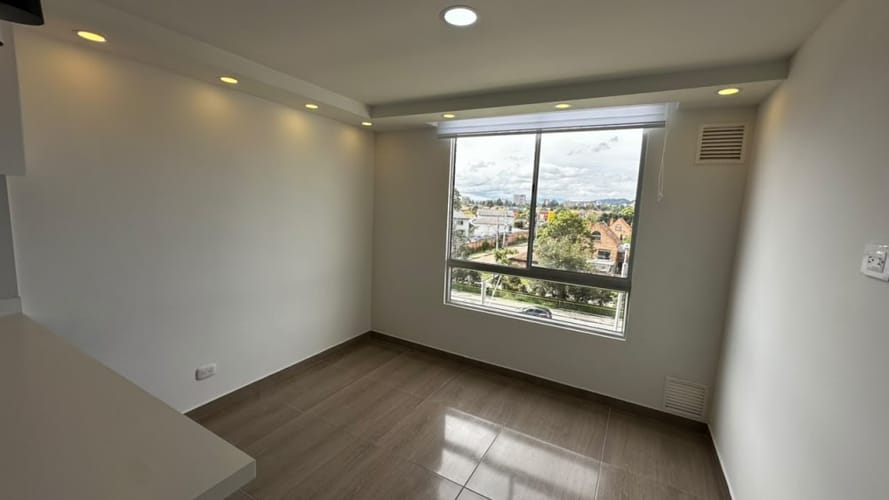Apartamento de 2 alcobas en arriendo en Colina Campestre, Bogotá, 45 m² · foto 2 de 9