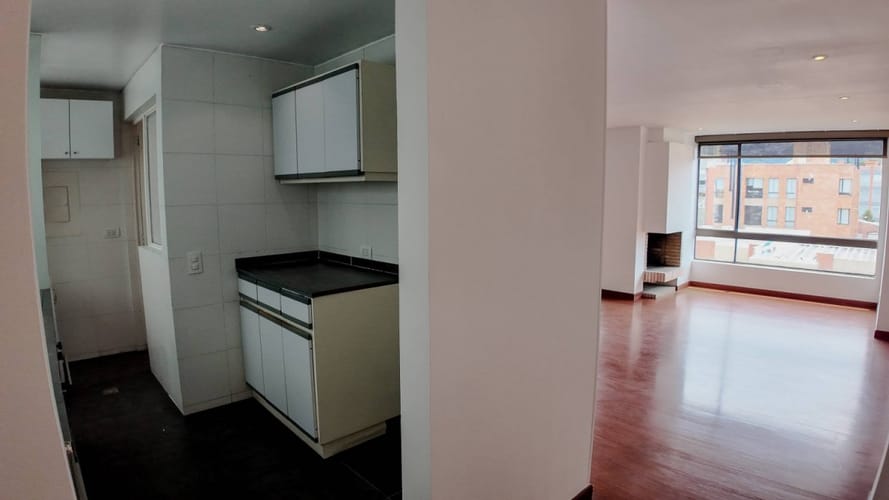 Apartamento de 1 alcoba en venta en Bella Suiza, Bogotá, 64 m² · foto 2 de 15