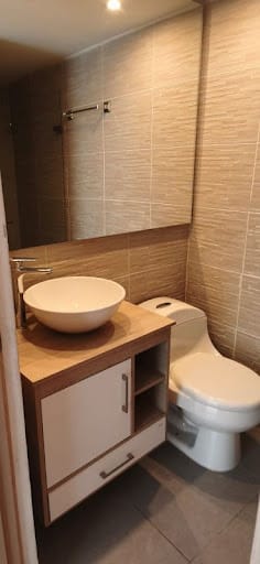Apartamento de 2 alcobas en arriendo en Loma De Los Bernal, Medellín, 80 m² · foto 7 de 7