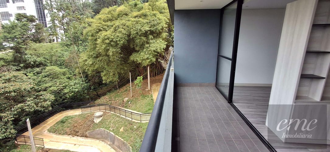 Apartaestudio en arriendo en El Poblado, Medellín, 61 m² · foto 12 de 24