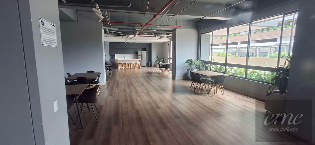 Apartaestudio en arriendo en El Poblado, Medellín, 61 m² · foto 22 de 24