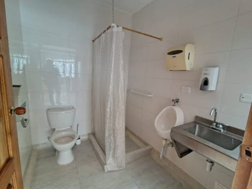 Casa de 18 alcobas en arriendo en Ciudad Berna, Bogotá, 600 m² · foto 7 de 20