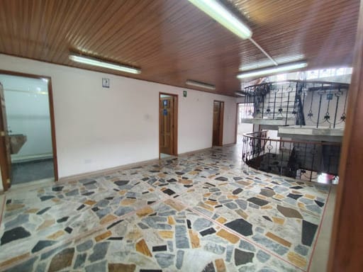 Casa de 18 alcobas en arriendo en Ciudad Berna, Bogotá, 600 m² · foto 8 de 20