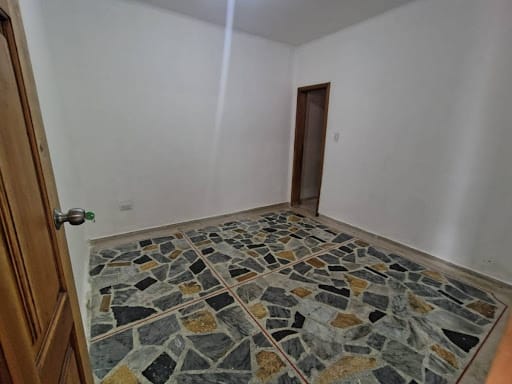 Casa de 18 alcobas en arriendo en Ciudad Berna, Bogotá, 600 m² · foto 9 de 20