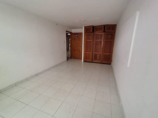 Casa de 18 alcobas en arriendo en Ciudad Berna, Bogotá, 600 m² · foto 11 de 20