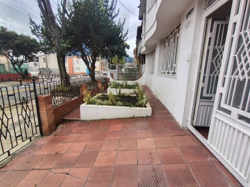 Casa de 18 alcobas en arriendo en Ciudad Berna, Bogotá, 600 m² · foto 18 de 20