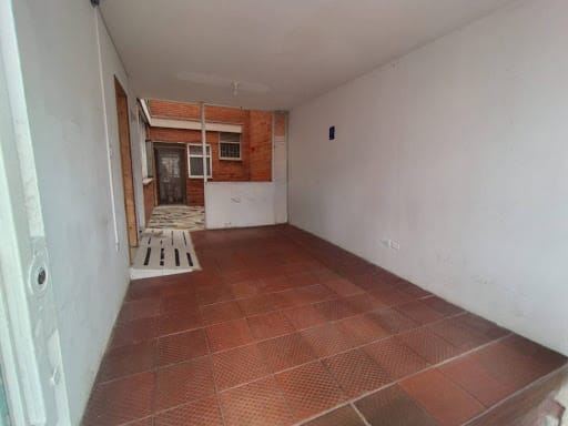 Casa de 18 alcobas en arriendo en Ciudad Berna, Bogotá, 600 m² · foto 19 de 20