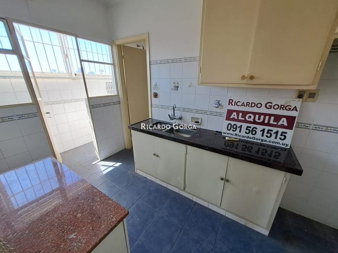 Apartamento en alquiler de 2 dormitorios, 2 baños y terraza  en Pocitos · Photo 7