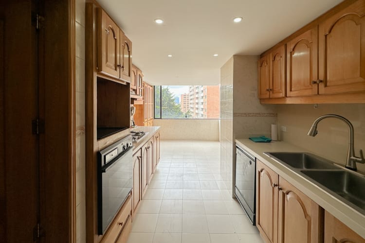 Apartamento de 3 alcobas en venta en San Gabriel Norte Ii, Bogotá, 201 m² · foto 6 de 24