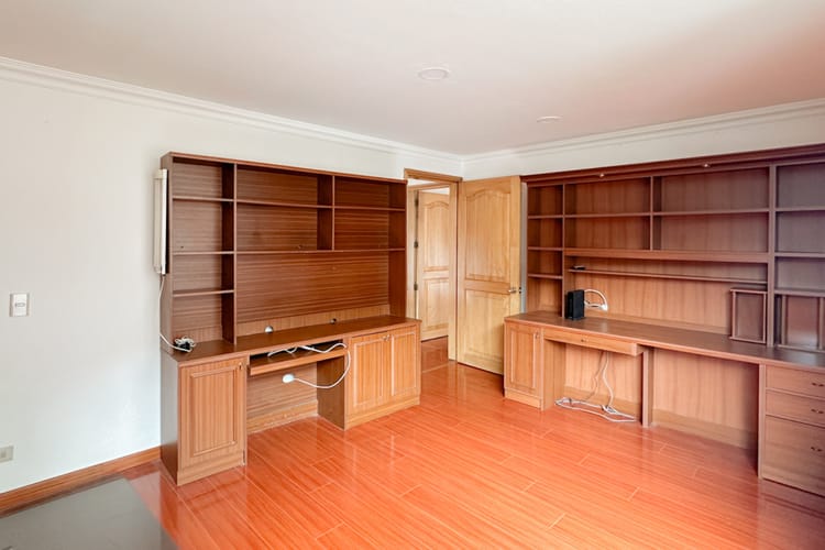 Apartamento de 3 alcobas en venta en San Gabriel Norte Ii, Bogotá, 201 m² · foto 12 de 24